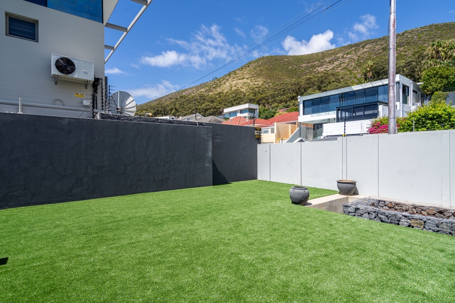 4 Bedroom Property for Sale in Fresnaye Western Cape
